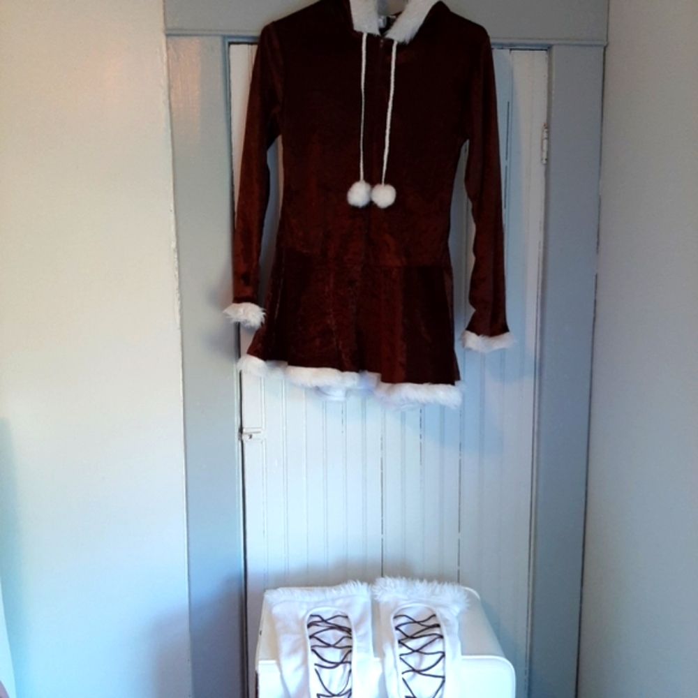Women's size medium Eskimo girl Halloween costume